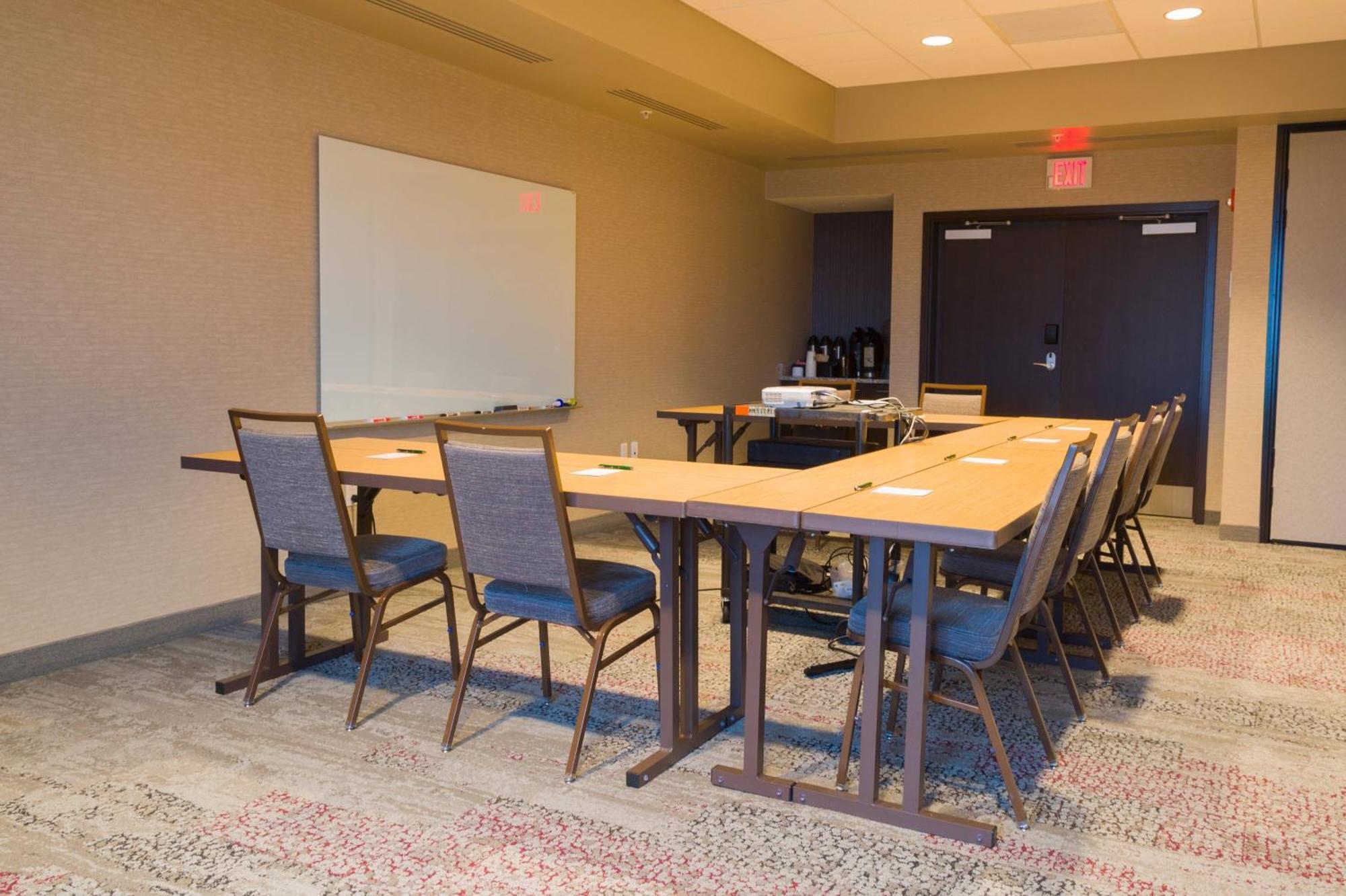 Courtyard By Marriott Morgantown Hotel Buitenkant foto