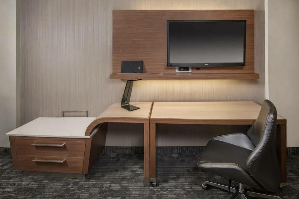 Courtyard By Marriott Morgantown Hotel Buitenkant foto